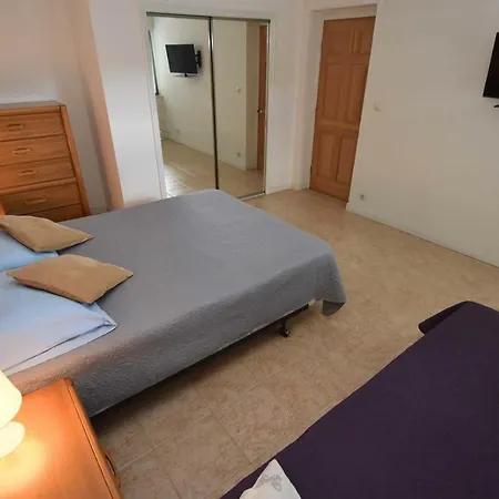 Apartment Milan 2 *